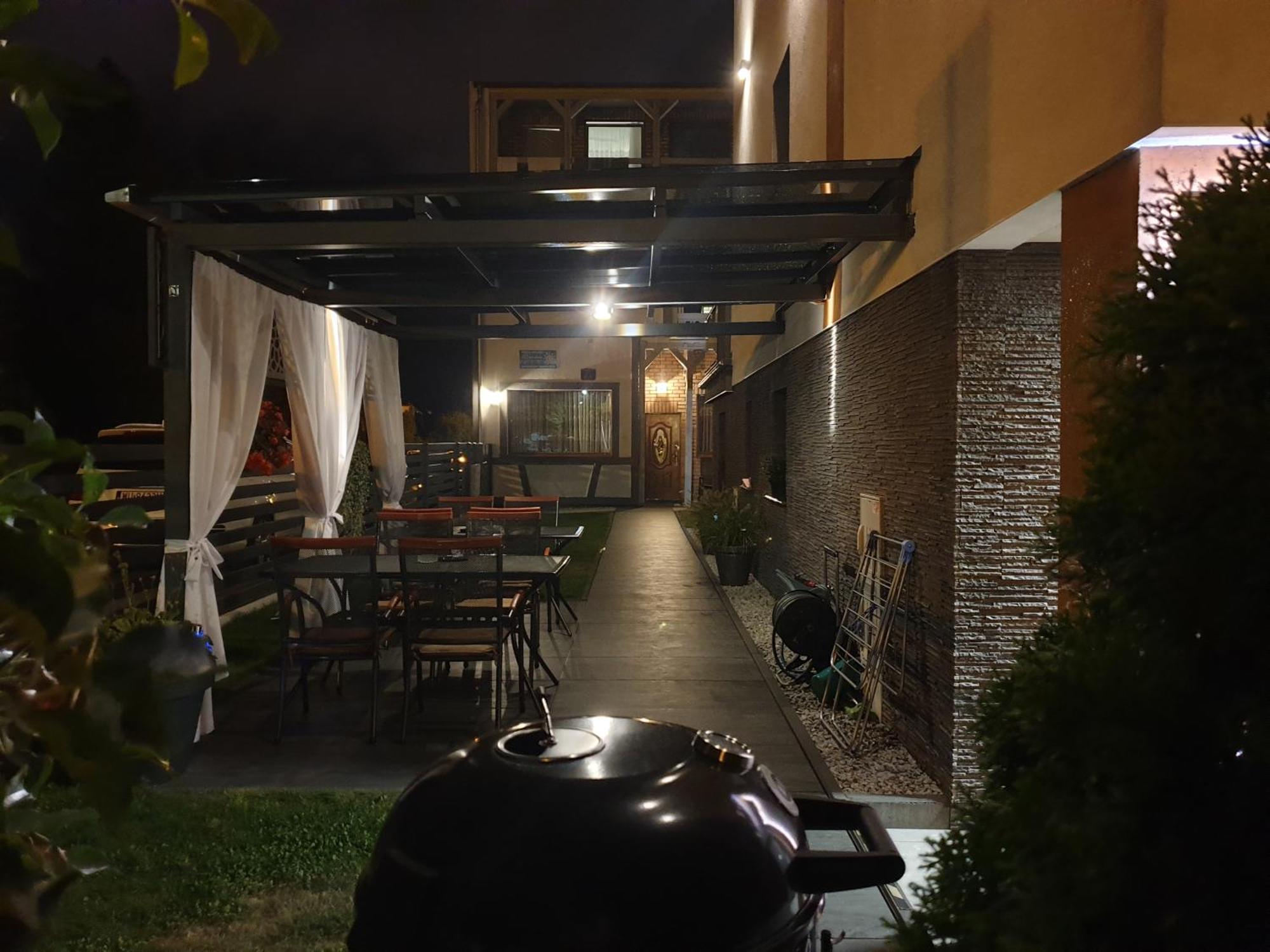 Pokoje Sandra I Leba Bagian luar foto